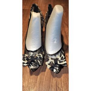 Wild Rose Pumps 